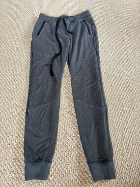 Alo Yoga Urban Moto Sweatpant Small Jogger Dark Grey